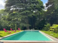 Berry manor house, swimming pool and tennis court