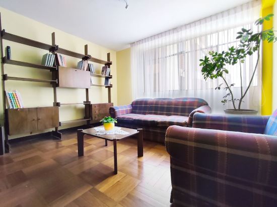 Traditional Apartment in Artsy Barranco!