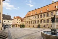 Self-check-in apartment with high-speed WiFi and free parking in the city center