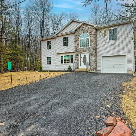 3 Mi to Kalahari: Pocono Summit Home w/ Game Room!