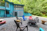Custom-Built Luxury Cabin w/ Tesla Charger!