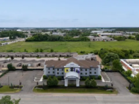 スパーク バイ ヒルトン グエルフ