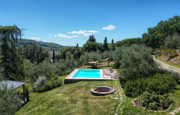 Villa with private swimming pool on the Florentine hills 25 Km from Florence