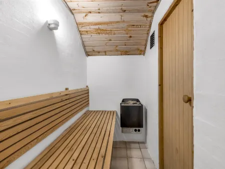 "Sylvi" - 1.7km from the Sea