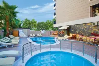 Aurasia Beach Hotel - Beach