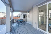 Spacious Commerce City Home: 16 Mi to Denver!