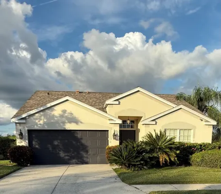 Charming 3-bedroom house with WiFi and AC in Bradenton