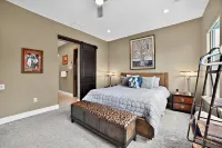 Hill Country Retreat & Casita