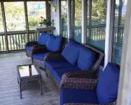 DuckUtopia-Pool/HotTub/Private Dock/0.3mi to Beach