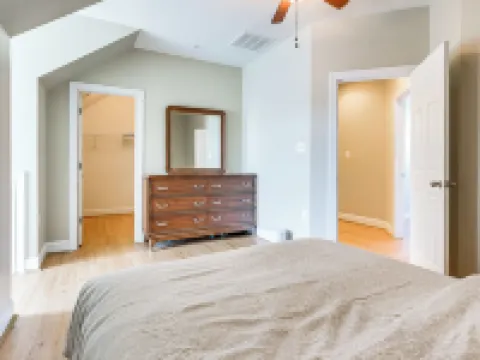 Modern 3Br Townhome | 3 Mi to Dulles and Reston TC Hotels in Dranesville