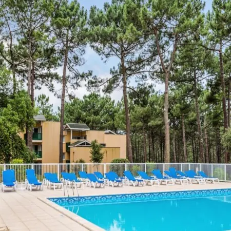 Residence Les Grands Pins Отели в г. Каркан