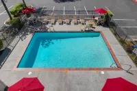 Motel 6 Kirkland, WA - North Kirkland - Beach