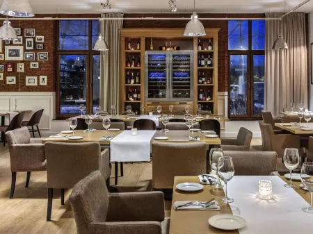 Mercure Wiazowna Brant Отели в г. Юзефув