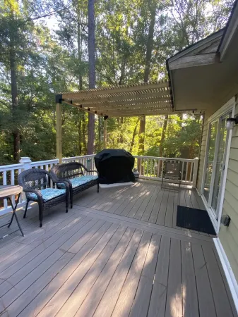 Donna’s Charm: 3 bedroom/king suite/pools/golf