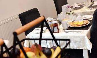 Apple Tree Place B&B