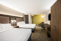 Country Inn & Suites by Radisson, Downtown Albany New York فنادق في ألباني