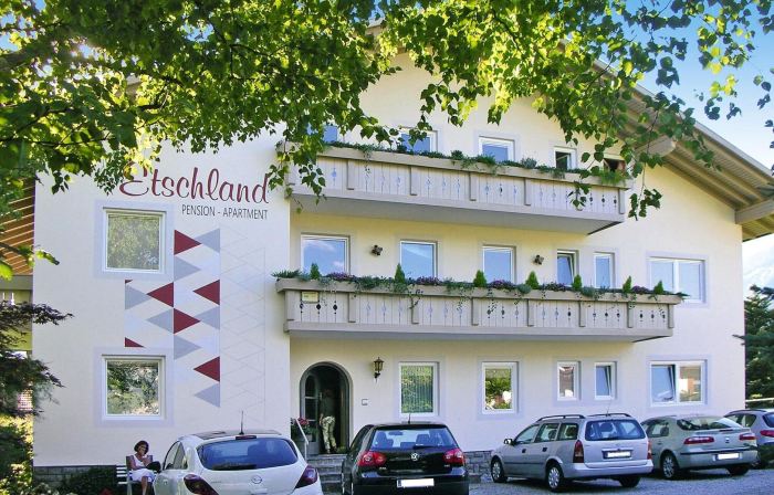 Apartment in Dorf Tirol Near Spronser Lakes