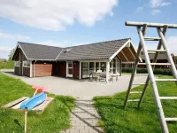 8 person holiday home in Juelsminde-By Traum - Wifi