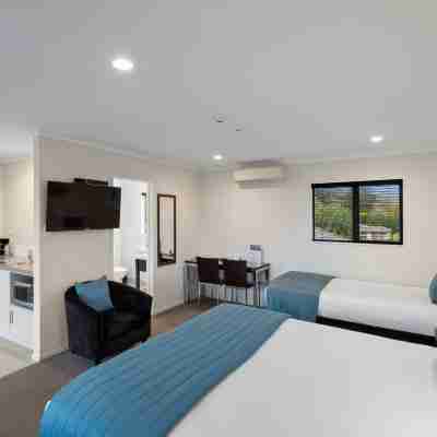 Aveda Motor Lodge Rooms