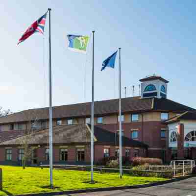 Holiday Inn Express Warwick - Stratford-Upon-Avon Hotel Exterior