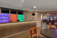 Hampton Inn by Hilton Winnipeg Downtown - bar