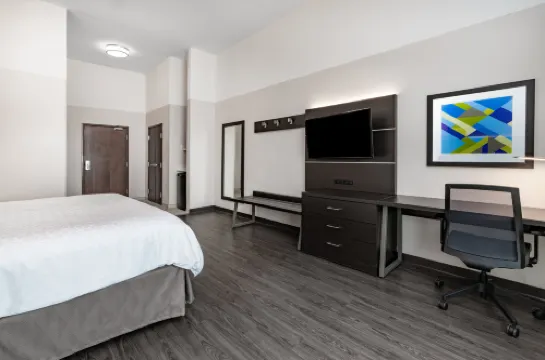 特立尼達智選假日套房酒店 特立尼達酒店