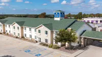 Cobblestone Inn & Suites - Big Lake Hotels in Big Lake