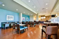 Holiday Inn BISMARCK by IHG - breakfast