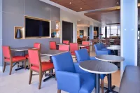 Holiday Inn Express & Suites OLATHE WEST by IHG - breakfast