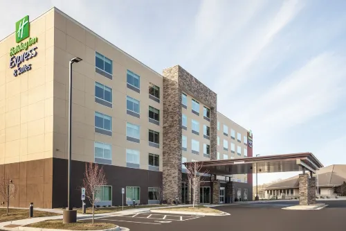 Holiday Inn Express & Suites HUDSON I-94 by IHG