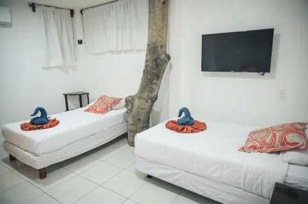 Carpao LODGE Отели рядом с достопримечательностью «Исследовательская станция Чарльза Дарвина»