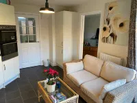 Comfortable 5 - Guest Abode - In Quiet Village