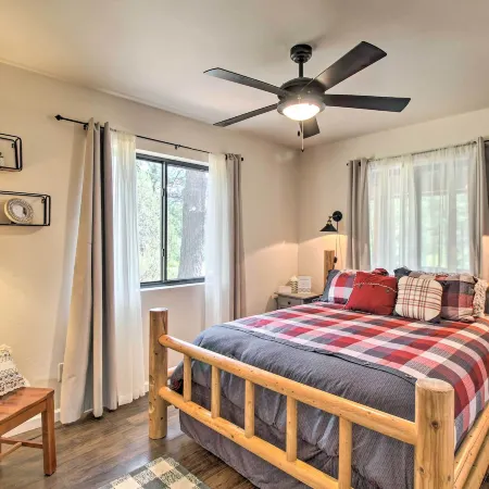 2 Mi to Fool Hollow Lake: Wooded Cabin w/ Fire Pit
