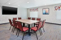 Home2 Suites by Hilton Traverse City - parking