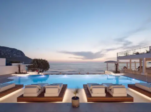 カントゥーニ ビーチ ブティック ホテル