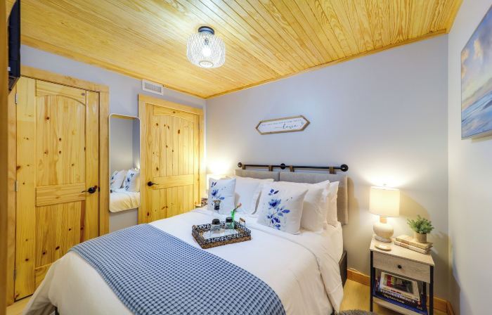 West Jefferson Vacation Rental Near River