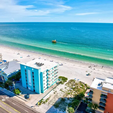 OCEANFRONT 5⭐3BR/2BA/6BED_Heated Pool_180 View Patio_ Beach Gear