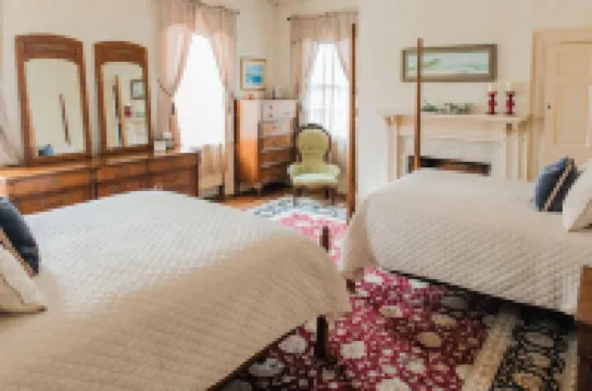 Family Retreat at Lansdowne Manor