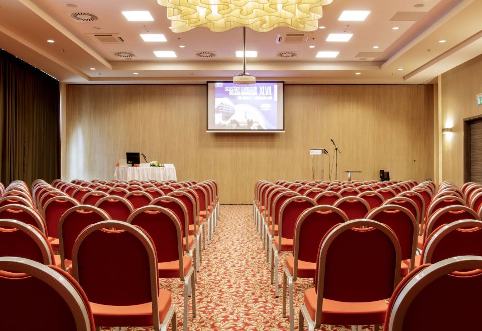 Eto Park Hotel Business and Stadium Over view