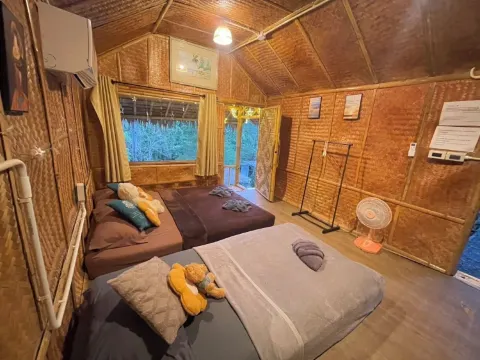 ห้องพักพื้นฐานสำหรับสามคน, วิวเขา