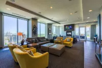 Midtown Atlanta 1Br Skyline Balcony Corner Condo by Piedmont Park Luxe Pad - Apartment