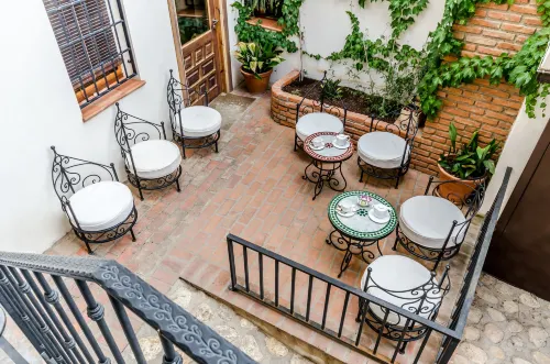 Yit Abentofail Hotels in Gor