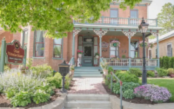 Boonville Luxury Lodging