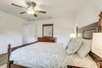 2 Mi to River District! Fort Myers Retreat w/ Yard - Condos
