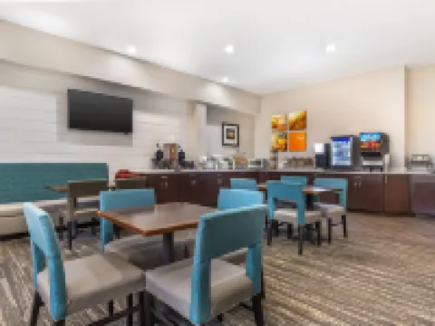 Comfort Suites Chincoteague Island Bayfront Resort Hotéis em Accomack County