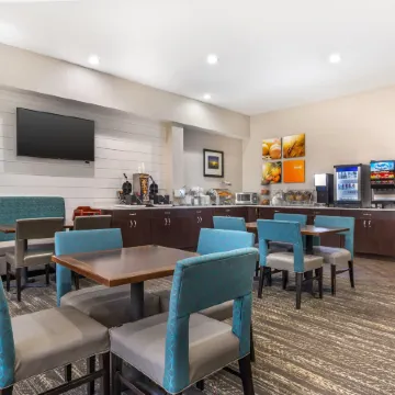 Comfort Suites Chincoteague Island Bayfront Resort