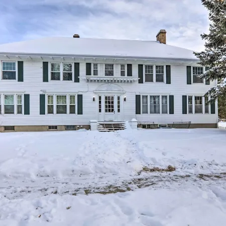 2nd-Floor Dillon Apt - Near University and Fishing!