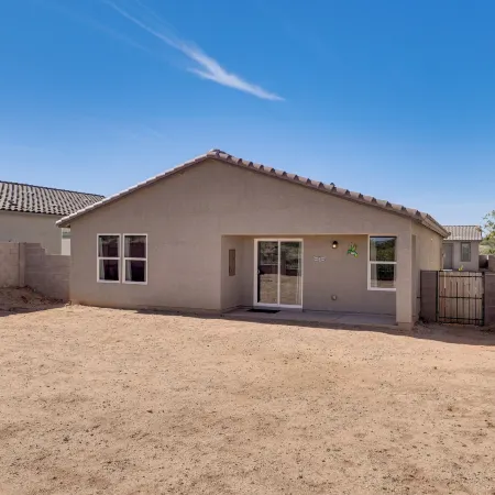6 Mi to State Park: Newly Built Home in Benson!