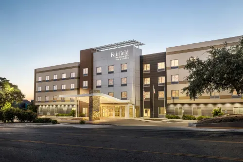 Fairfield Inn & Suites San Antonio Medical Center - parkir