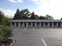 Motel 6 Hamburg, NY - parking